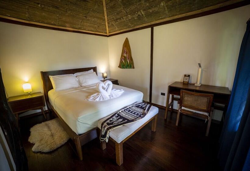 Hotel The River House   Upscale Lodge