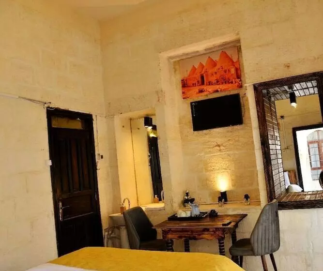 Karagül Otel