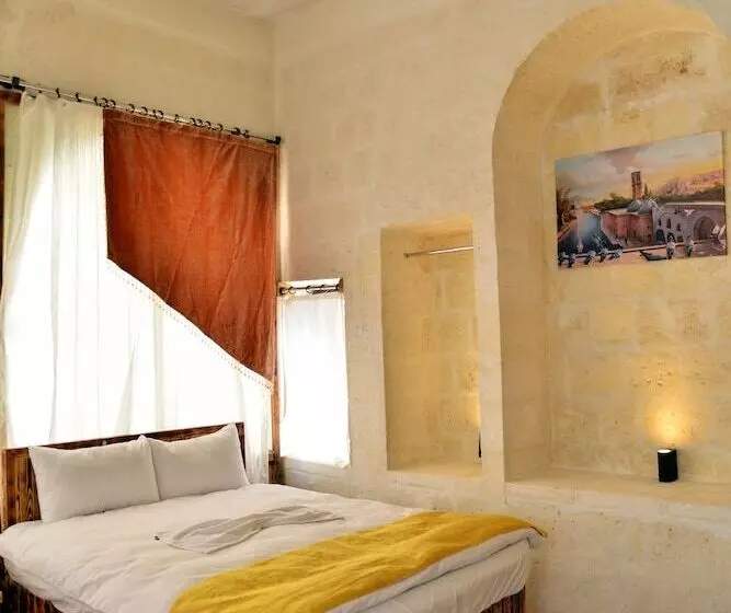Karagül Otel