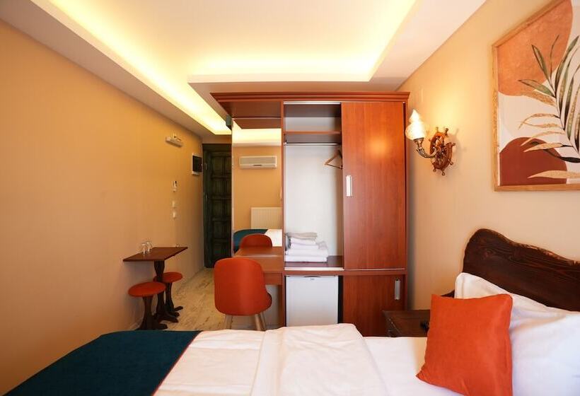 بنسيون Castadiva