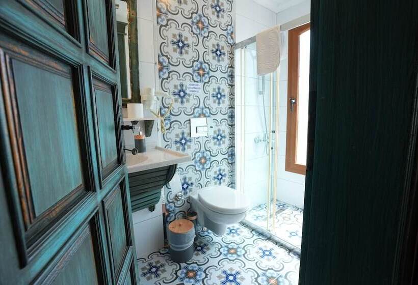 بنسيون Castadiva