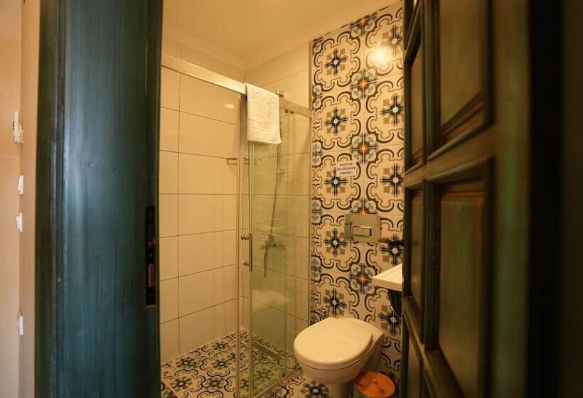 بنسيون Castadiva