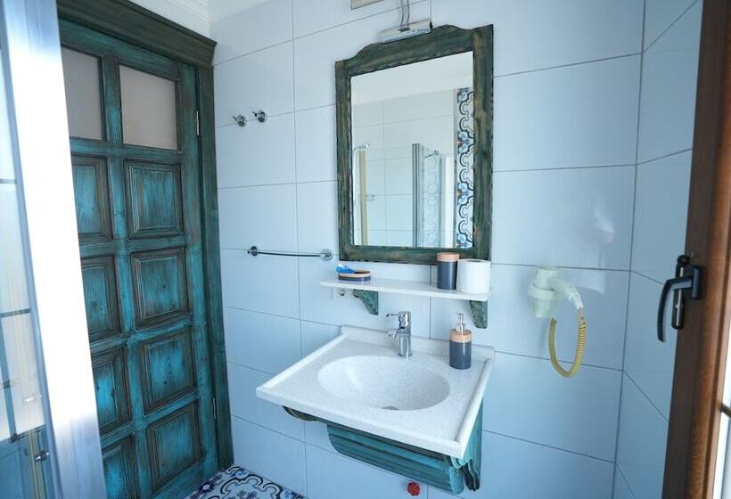 بنسيون Castadiva