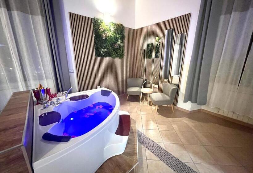 پانسیون Sealovers House Sea View Deluxe