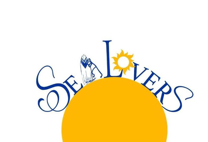 پانسیون Sealovers House Sea View Deluxe