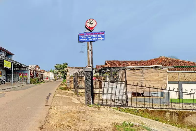 Capital O 91466 Hotel Neu Backpacker Tf Syariah