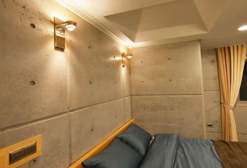 Gangneung Le Chatree Pension