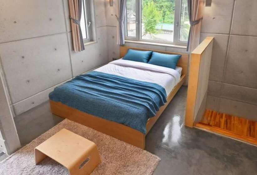 Gangneung Le Chatree Pension