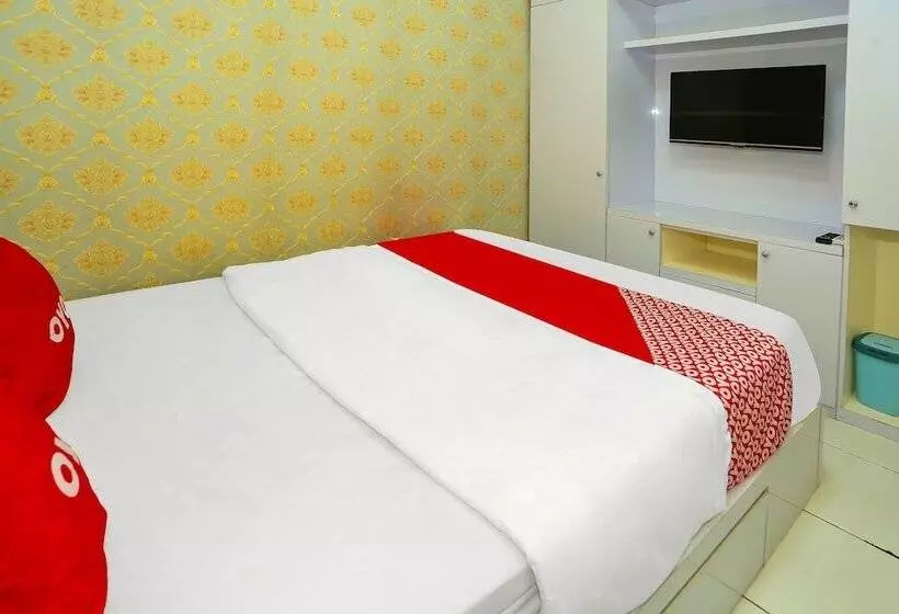 ホテル Capital O 92306 Barata Inn