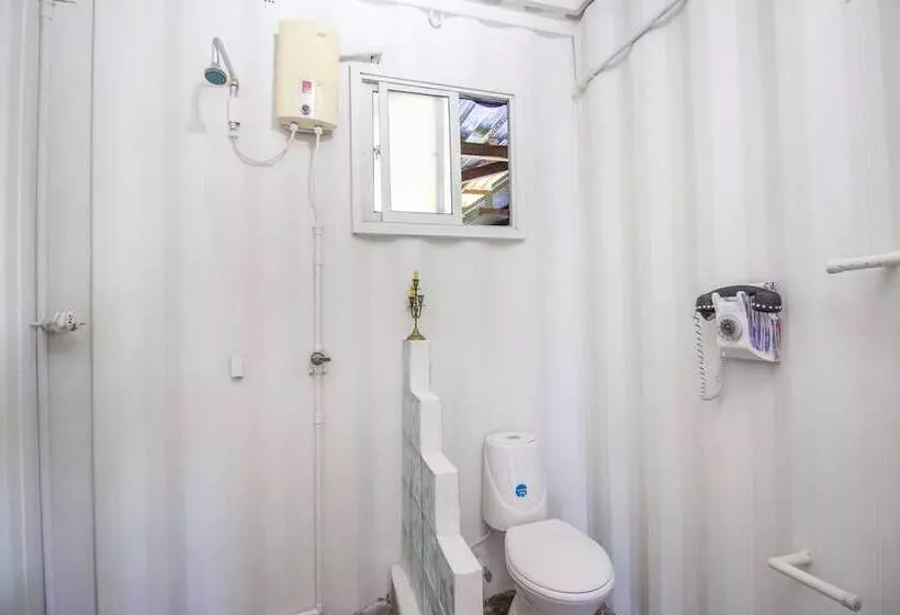 Hotelli Container & Hobbit Glamping