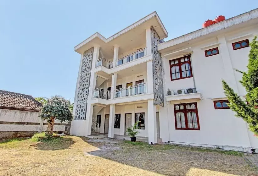 Hotel Griya Lestari Pati 2 By Oyo