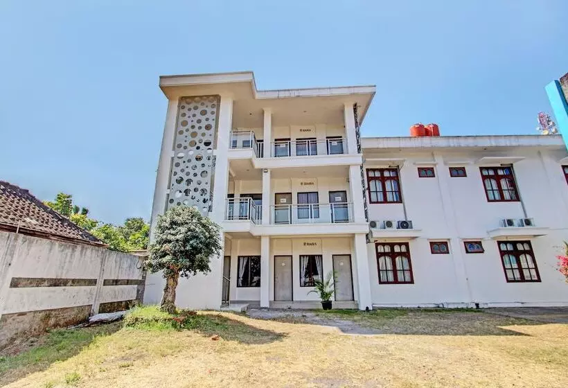 Hotel Griya Lestari Pati 2 By Oyo