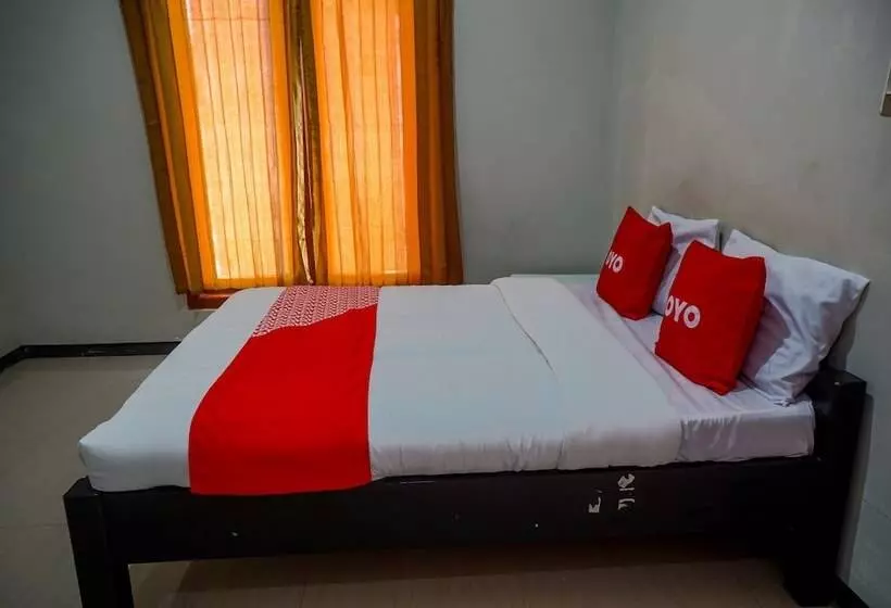 Hotelli Hkp Homestay Syariah By Oyo