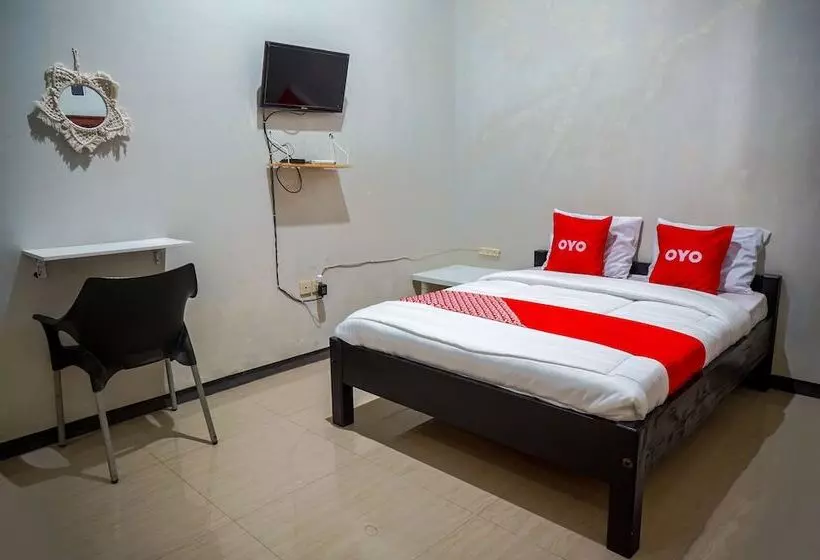 Hotelli Hkp Homestay Syariah By Oyo