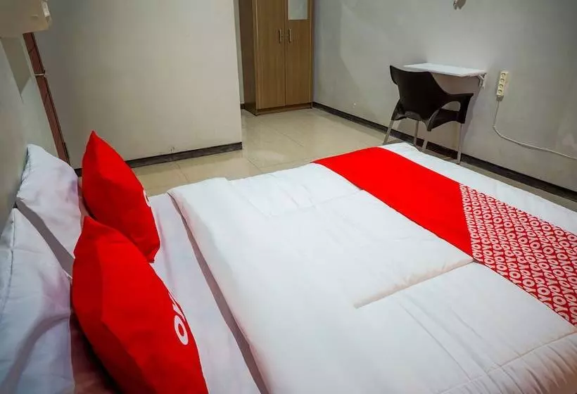 Hotelli Hkp Homestay Syariah By Oyo