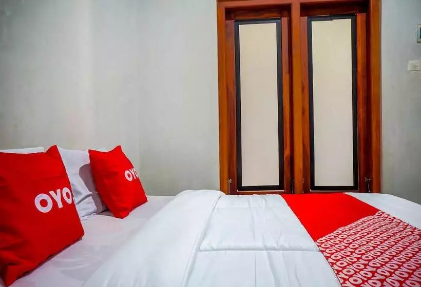 Hotelli Hkp Homestay Syariah By Oyo