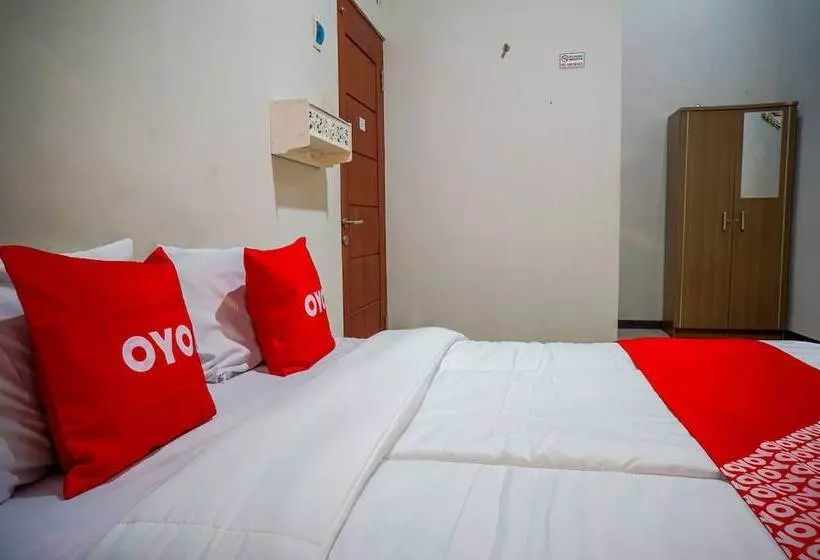 Hotelli Hkp Homestay Syariah By Oyo