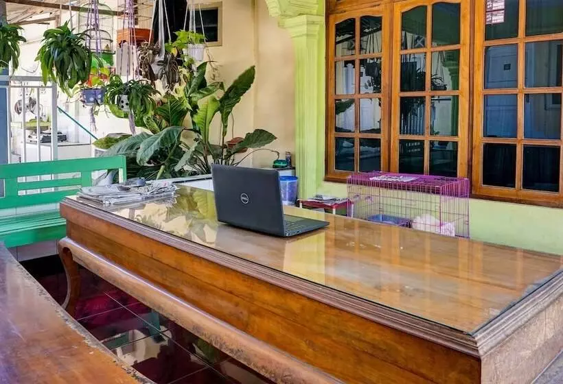 Hotelli Kost Maluku 36 Family Residence By Oyo