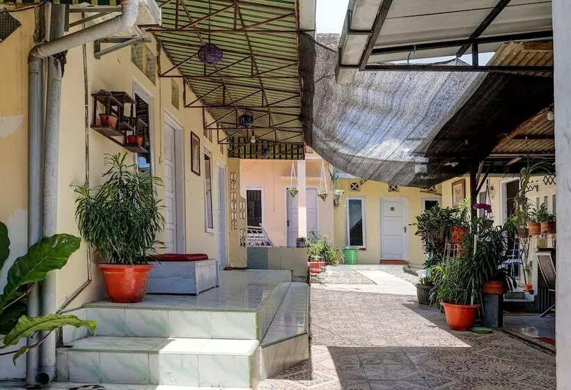 Hotelli Kost Maluku 36 Family Residence By Oyo