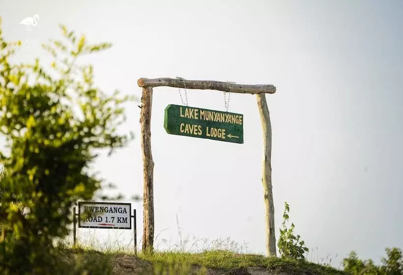 هتل Lake Munyanyange Caves Lodge