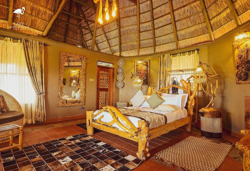هتل Lake Munyanyange Caves Lodge