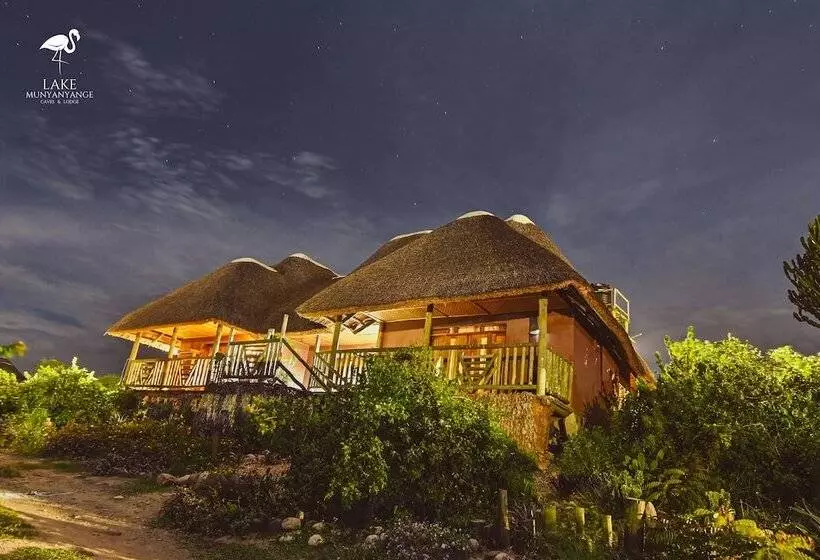 هتل Lake Munyanyange Caves Lodge
