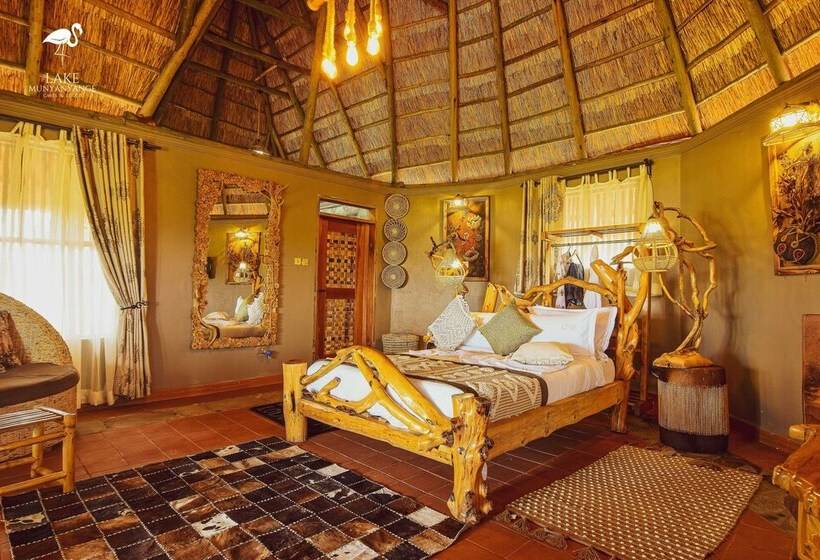 هتل Lake Munyanyange Caves Lodge