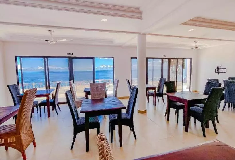 هتل Majula Boutique