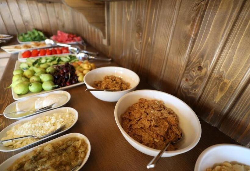 هتل Rocca Stone House