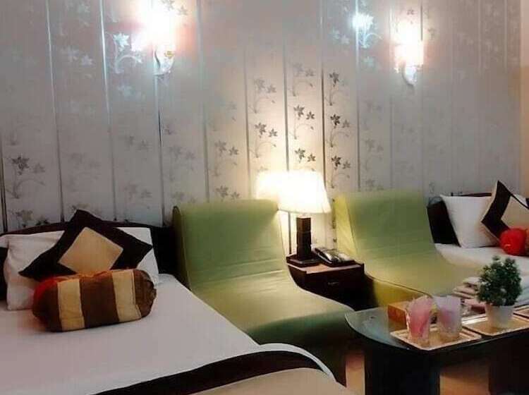 هتل Shelton Inn D.g Khan