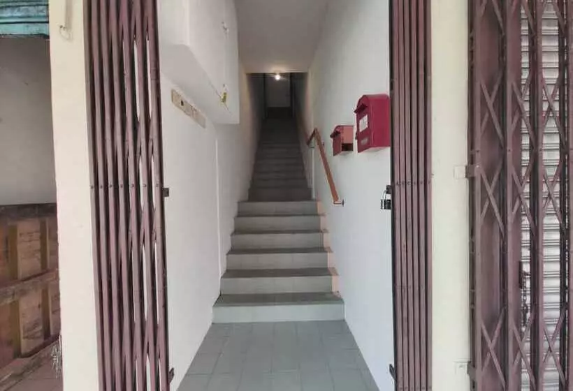 Hotelli Spot On 90793 Kim Yong Stay