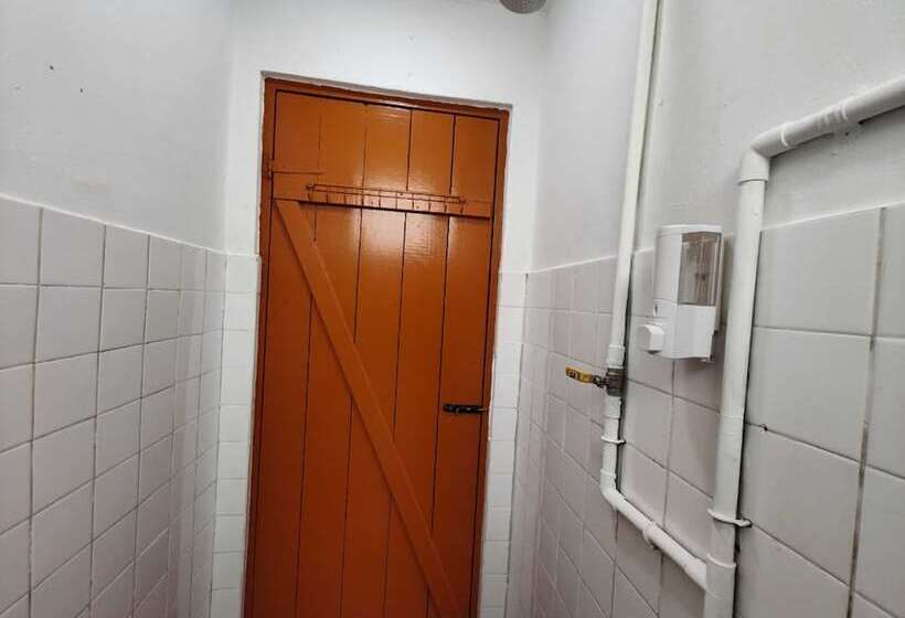 Hôtel Spot On 90793 Kim Yong Stay