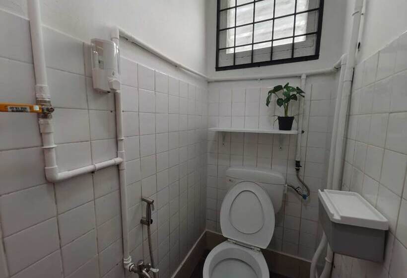 Hôtel Spot On 90793 Kim Yong Stay