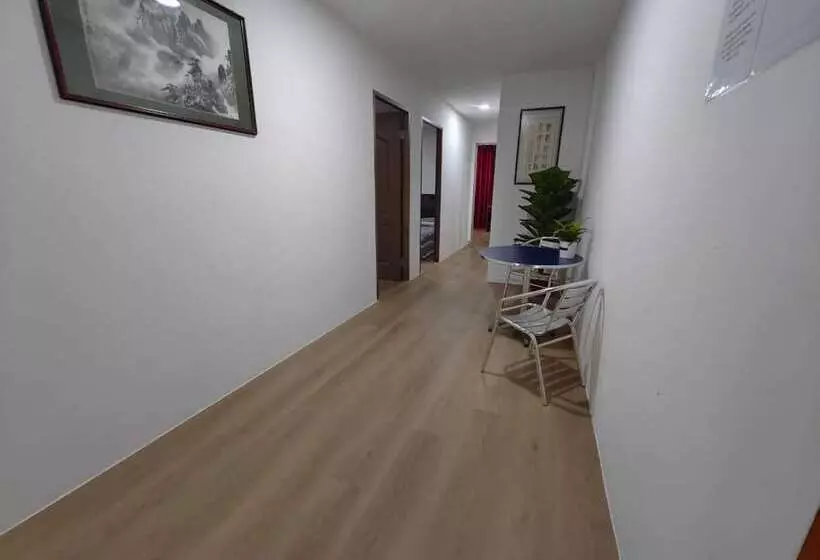 Hotelli Spot On 90793 Kim Yong Stay