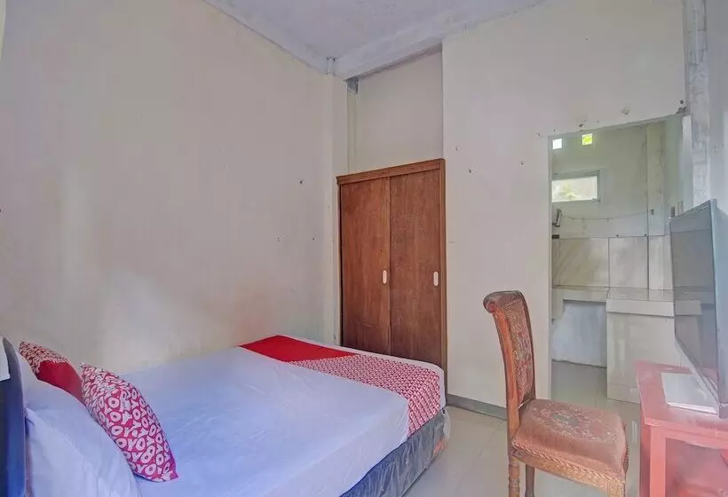 Hotelli Spot On 92281 Susupuan Kostneartaman Deki Lestari