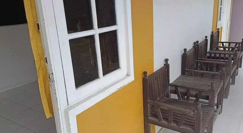 ホテル Spot On 92658 Wisma Parakita Syariah Near Rs Faisal Patalasang
