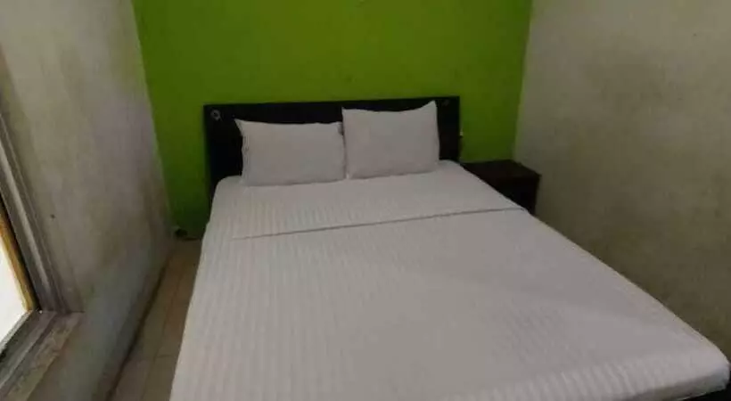 ホテル Spot On 92658 Wisma Parakita Syariah Near Rs Faisal Patalasang