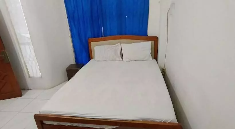 ホテル Spot On 92658 Wisma Parakita Syariah Near Rs Faisal Patalasang