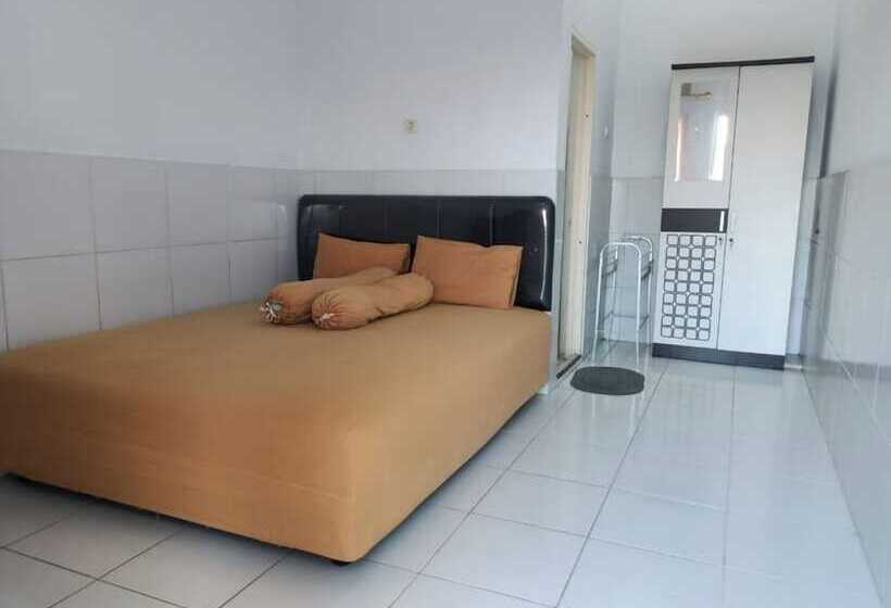 فندق Spot On 92730 Lili Kost Syariahnearketapang Royal City