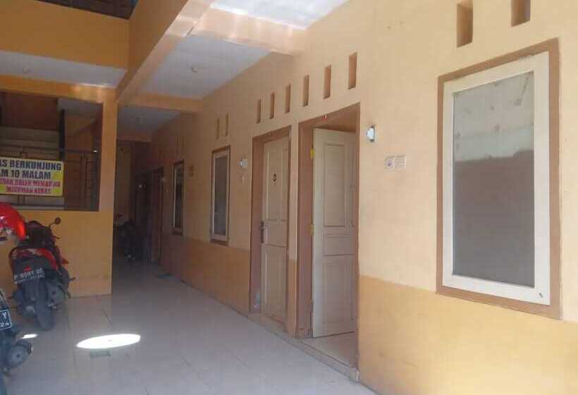 فندق Spot On 92730 Lili Kost Syariahnearketapang Royal City