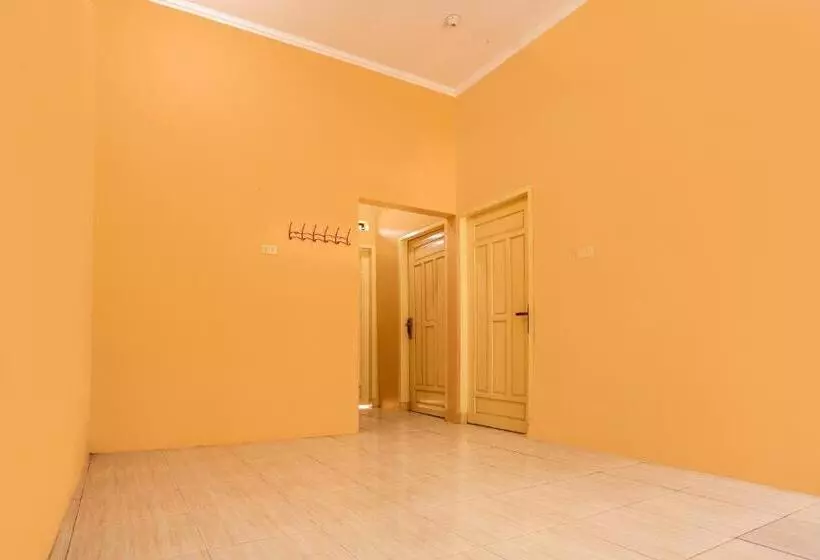 Hotelli Spot On 92523 Homestay Pasir Padi Permai Syariah