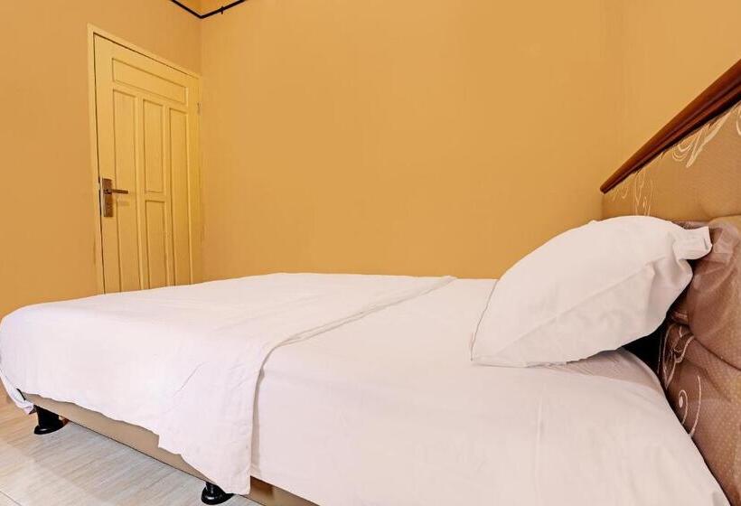 בית מלון כפרי Spot On 92523 Homestay Pasir Padi Permai Syariah