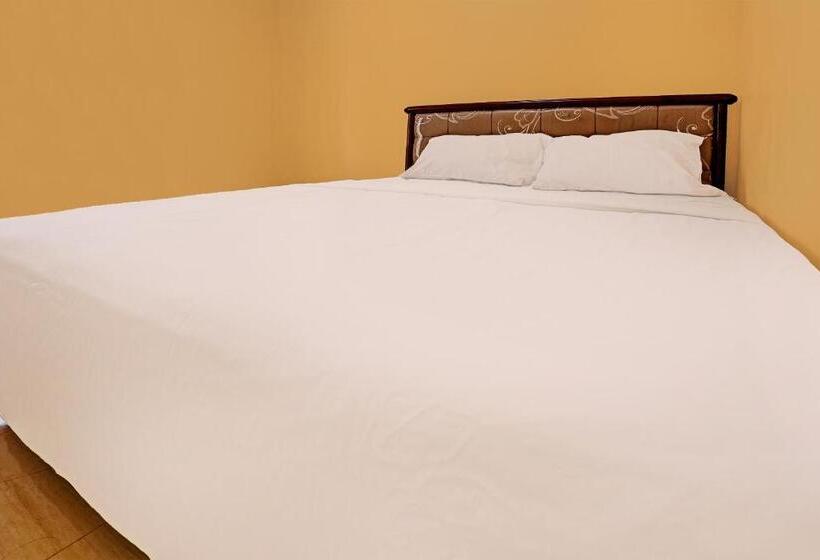 בית מלון כפרי Spot On 92523 Homestay Pasir Padi Permai Syariah