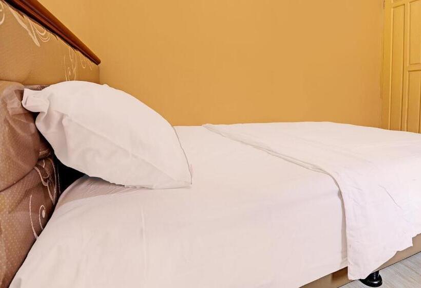 בית מלון כפרי Spot On 92523 Homestay Pasir Padi Permai Syariah