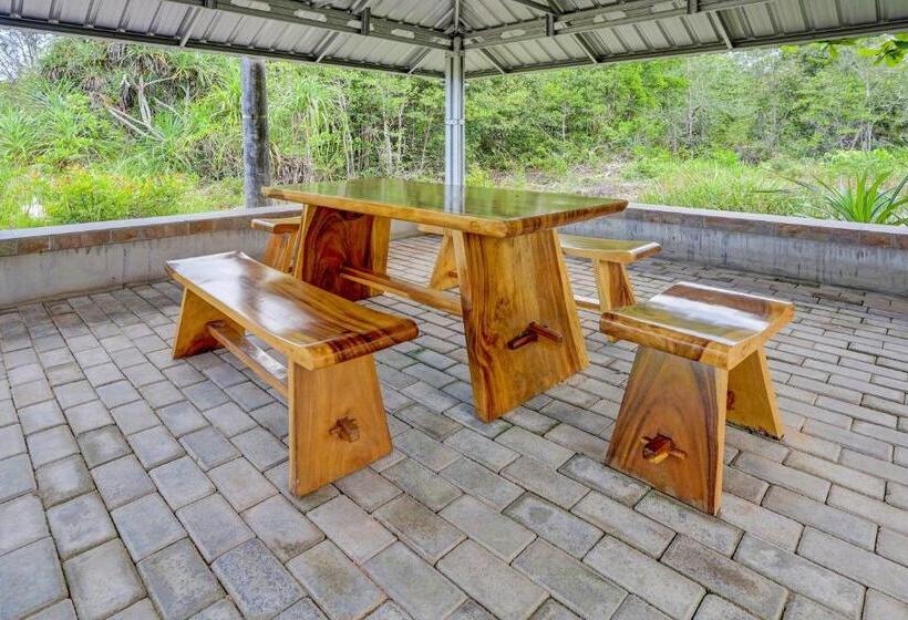 בית מלון כפרי Spot On 92523 Homestay Pasir Padi Permai Syariah