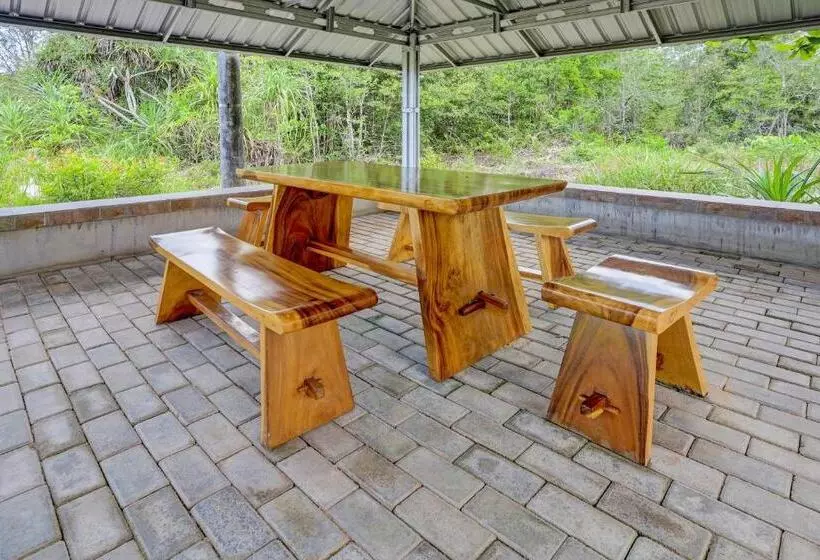 Hotelli Spot On 92523 Homestay Pasir Padi Permai Syariah