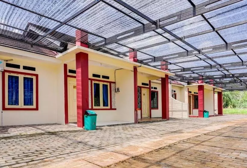 Hotelli Spot On 92523 Homestay Pasir Padi Permai Syariah