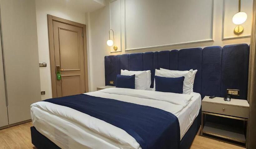 هتل Taksim Bosphorus