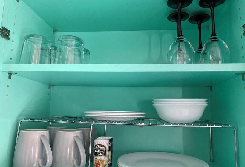 Jackfish Lake Cottages Motel