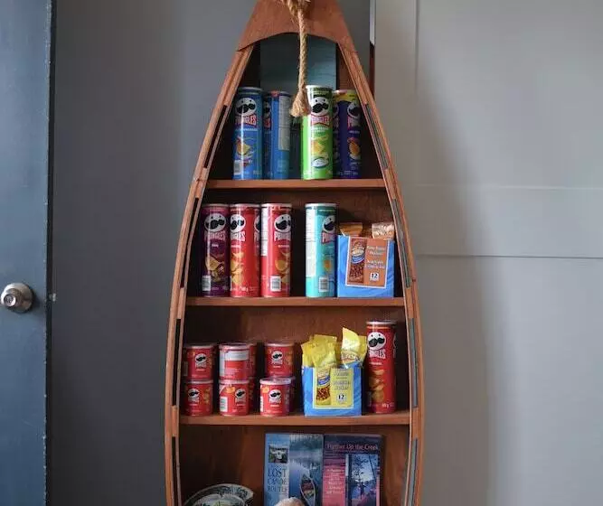 Jackfish Lake Cottages Motel